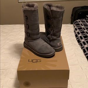 Grey Bailey Button Triplet Uggs